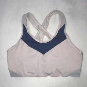 vintage nike sports bra in light pink and navy blue !!